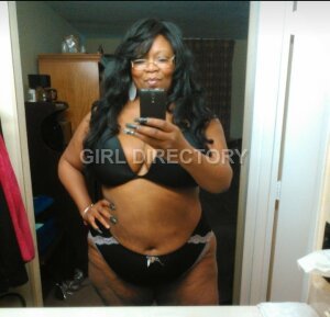 SavannahRae DeLonge photo 6