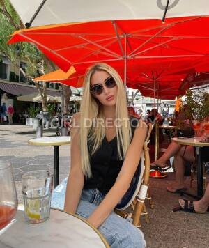 Lana photo 6