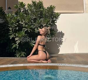 Dayna photo 1