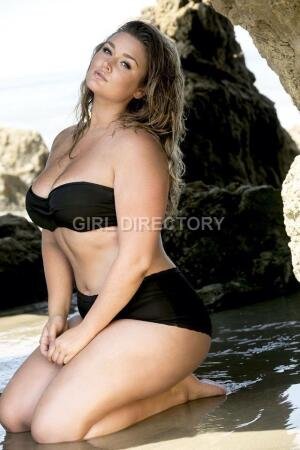 Naughty Nikki  photo 3