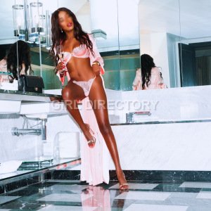 Camille Blake photo 2