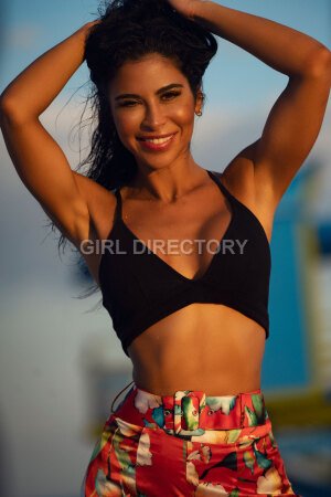 Giselle Bello photo 7
