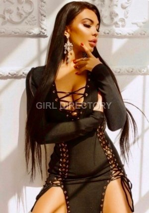Karlina  photo 0