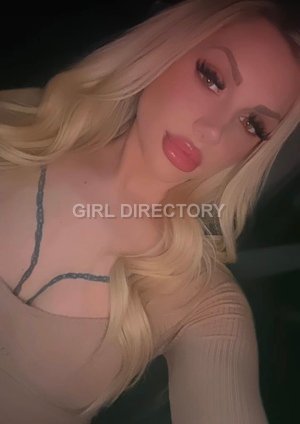 Arielle photo 4