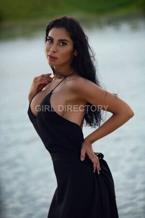 Giselle Bello photo